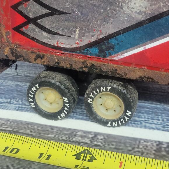 Nylint Pressed Steel Semi Trailer Has surface rust but solid parts/repair - Picture 2 of 11